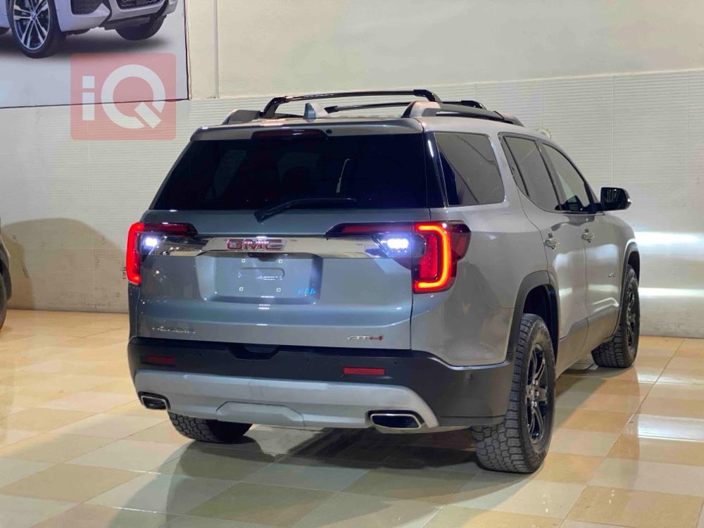 GMC Acadia